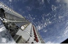 SpaceX必须在下个月内证明Starlink互联网的低延迟，才能获得高达$ 16B的联邦资助
