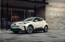 偏爱“触电”：试驾广汽丰田纯电SUV C-HR EV