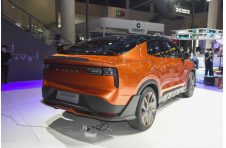定位纯电轿跑SUV 爱驰U6将于4月29日发布