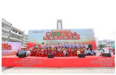 传承红色基因 守护美丽乡村 欧曼助推“交通安全大篷车红色之旅”正式起航
