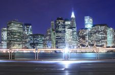 闻令而动助力战疫 1400余名国企干部下沉社区一线