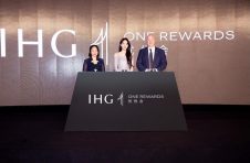 IHG优悦会携手品牌大使童瑶女士及合作伙伴蚂蚁集团倡导绿色出行